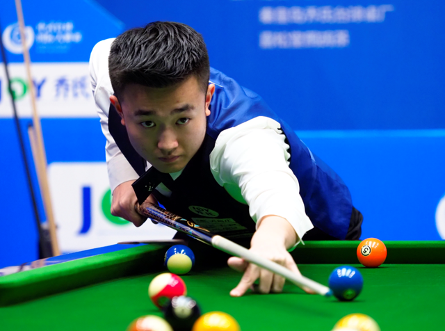 耳穴按摩技 耳穴按摩技