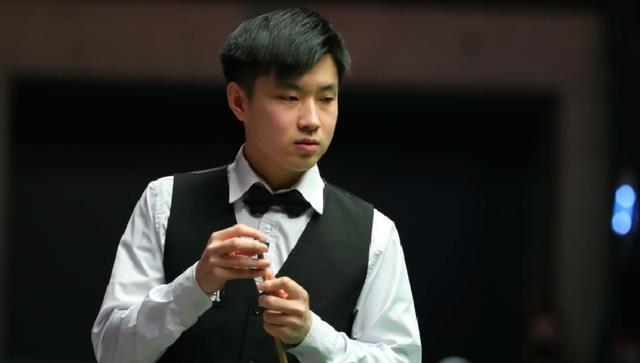 交媒体上发 交媒体上发